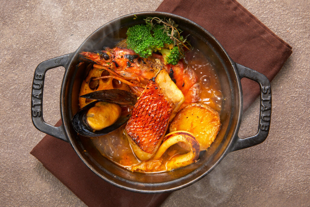 hotpot, grilled seafood, seafood soup